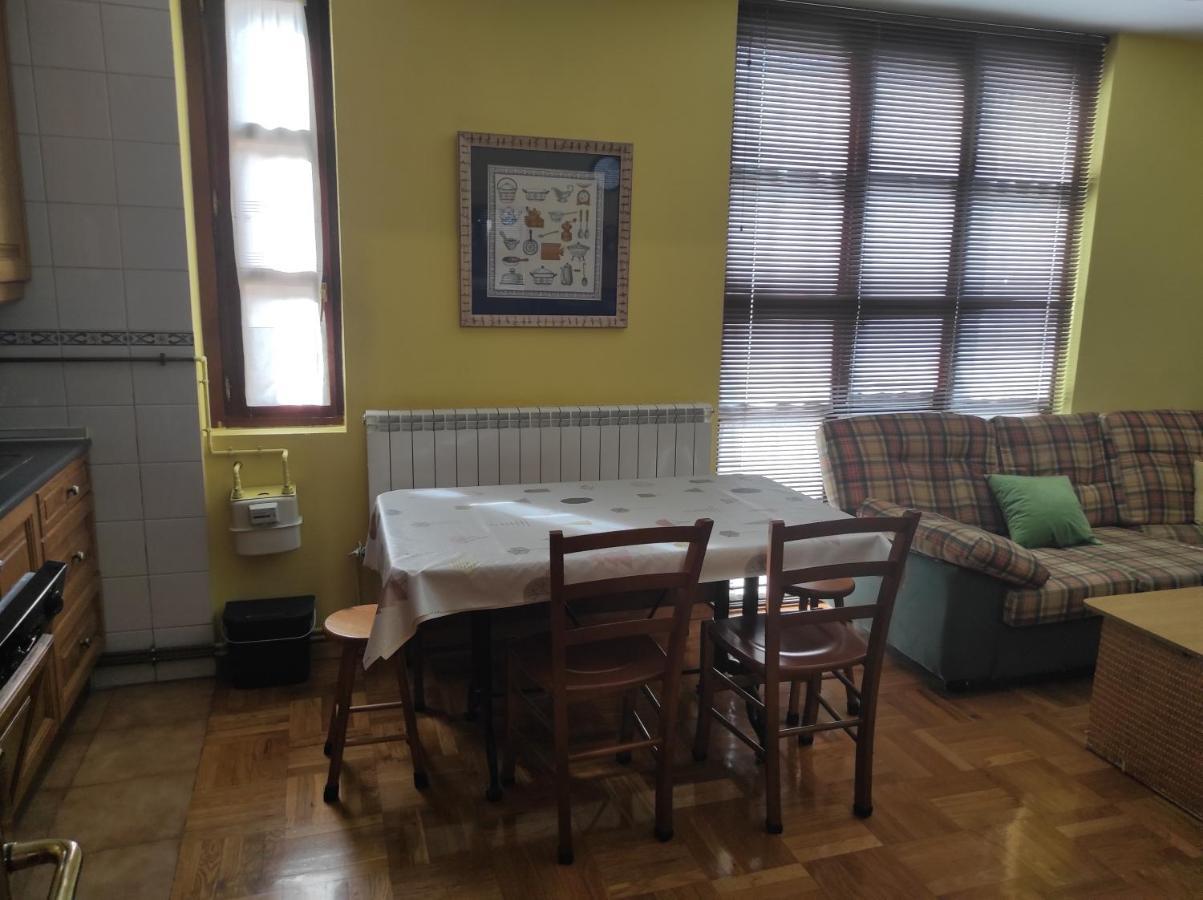 Apartamento Parque Europa Ezcaray Buitenkant foto