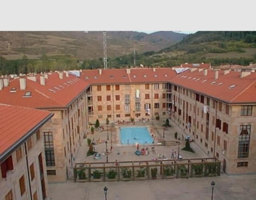 Apartamento Parque Europa Ezcaray Buitenkant foto